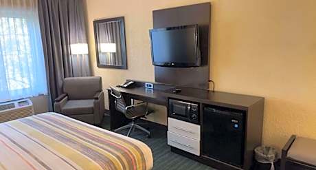 1 King Bed,Non Smoking,Continental Breakfast