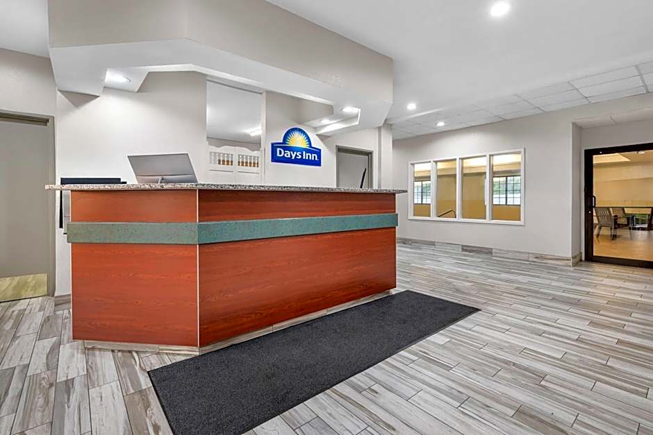Days Inn by Wyndham near Kansas Speedway
