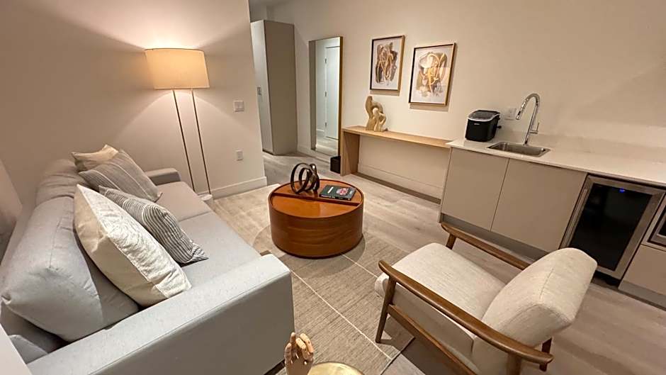 Smart brickell deluxe apartment