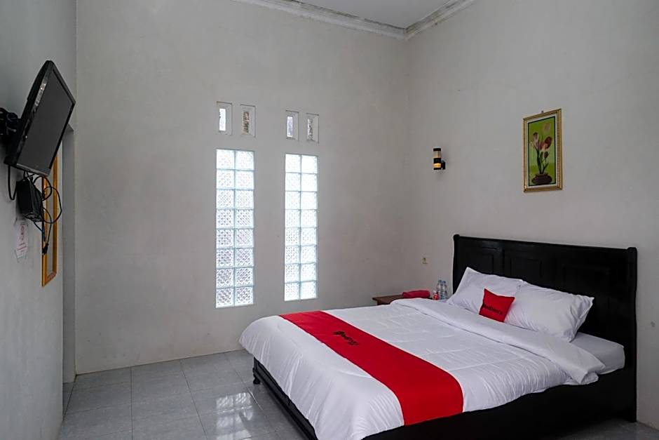 RedDoorz at Jalan Dieng 3