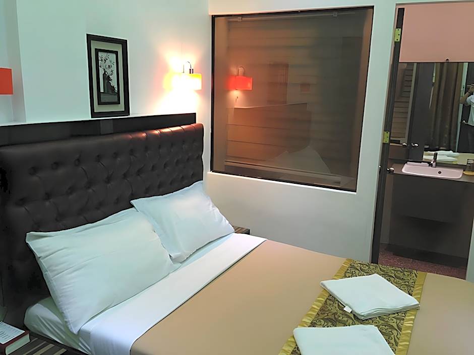 Zanrock Micro Hotel