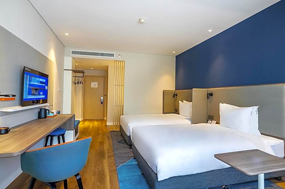 Holiday Inn Express Urumqi Station By IHG