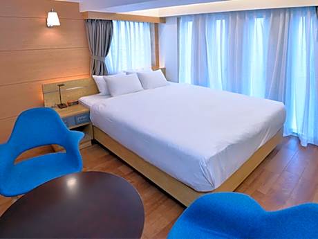 Standard Double Room 2-4F