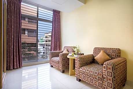 Premium Queen Room