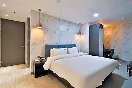 Superior Double Room with City View