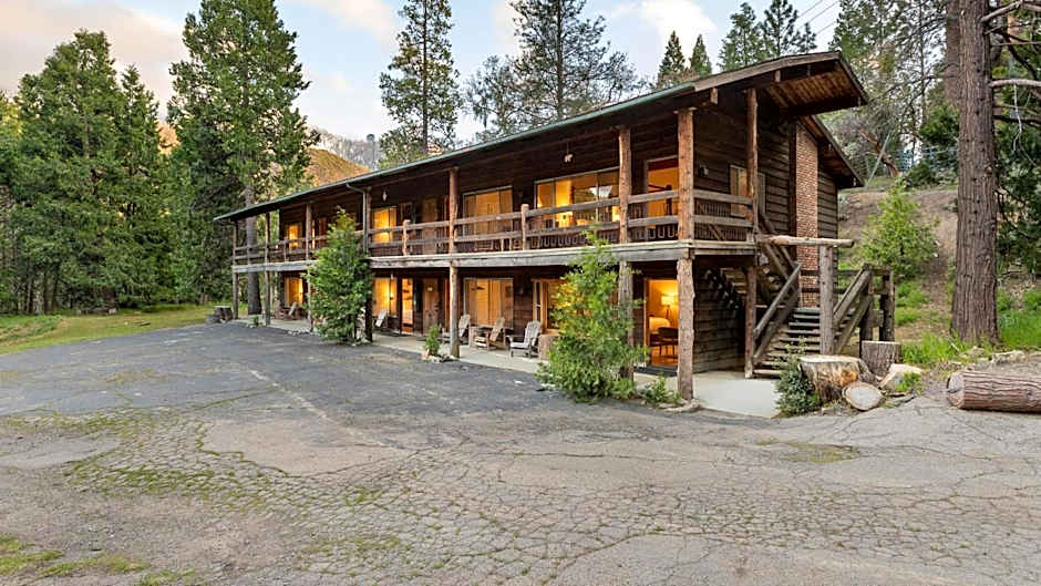 Suite Meadow @CN Lodge# 7