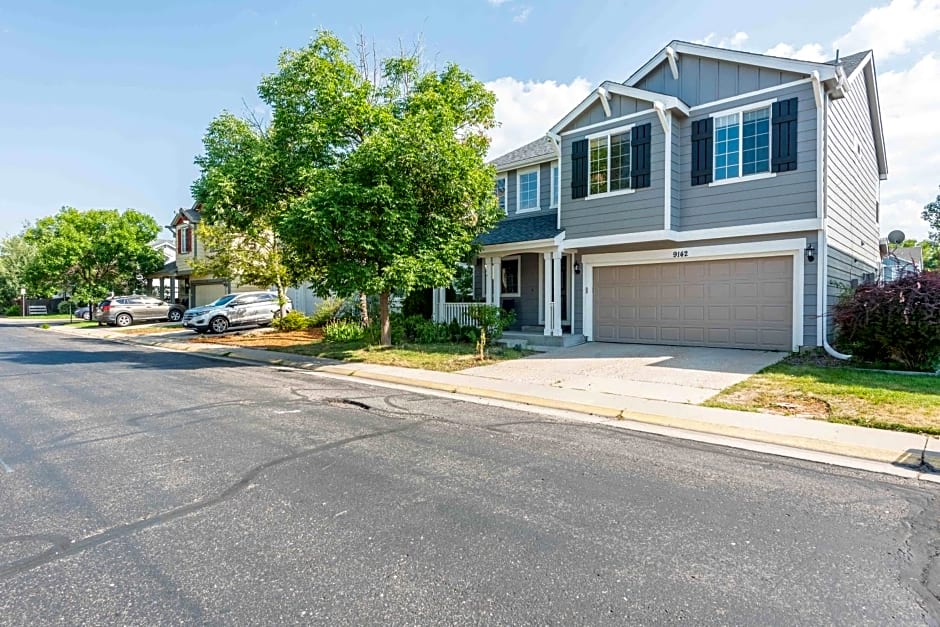 Spacious 4 bedroom 3.5 bathroom residential property