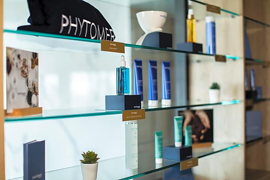 Le Barracuda & Spa, Centre Port, pieds dans l'eau, vue mer