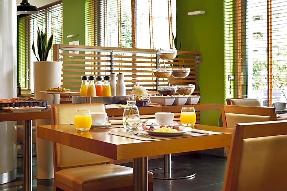 UNAHOTELS The ONE Milano Hotel & Residence