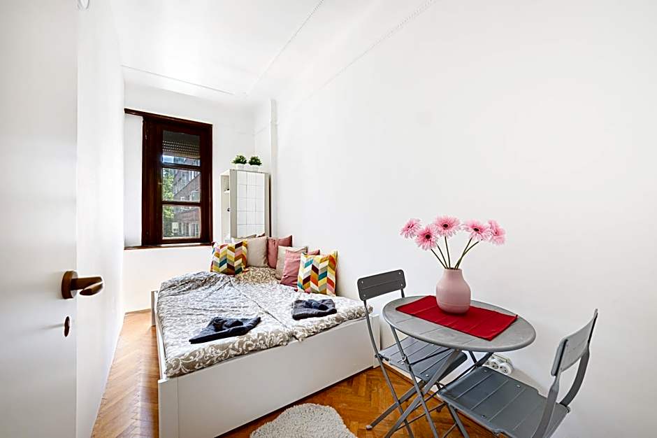 Stylish Homes Downtown Buda