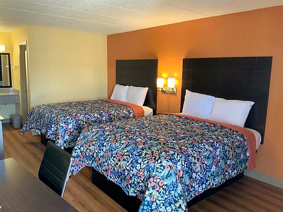 Days Inn by Wyndham Troy IL