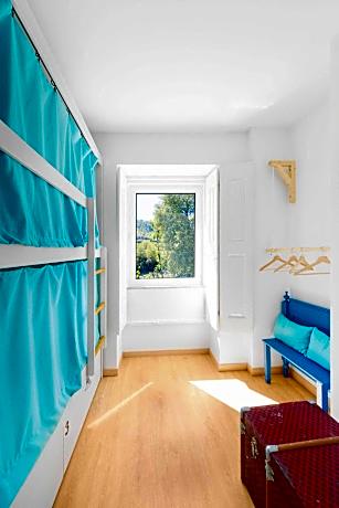 4-Bed Mixed Dormitory Room