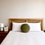 Geraldton Shoreline Lodge