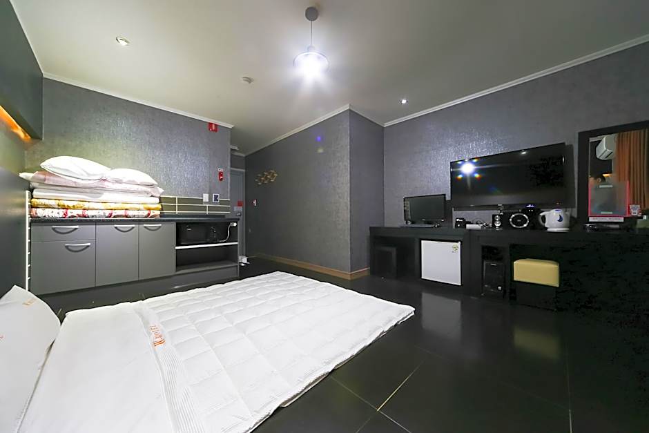 Gyeongju bulgooksa W Drive-in Motel