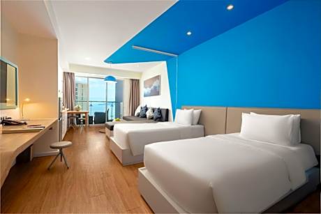 Grand Deluxe Club Room Ocean View