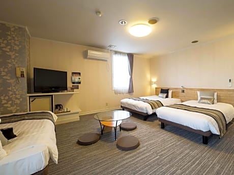 Triple Room - Non-Smoking
