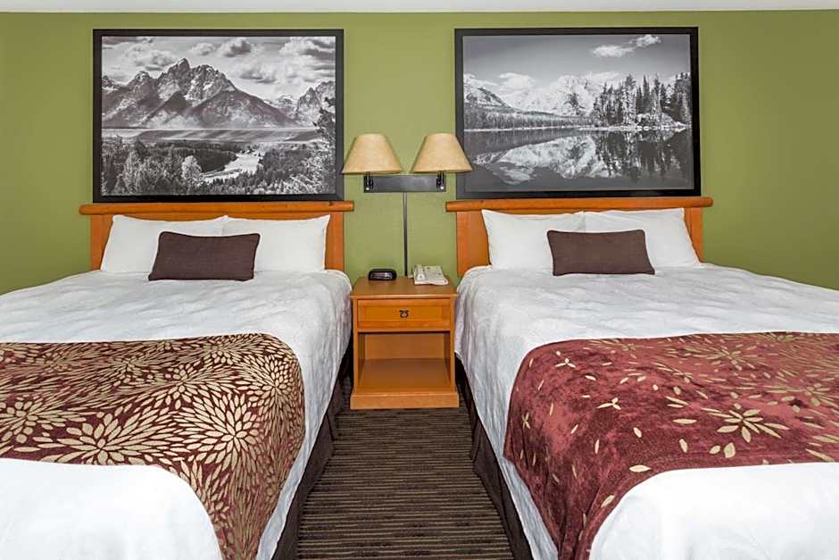 Super 8 by Wyndham Wheatland Wyoming