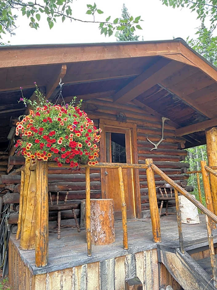 Carlo Creek Cabins