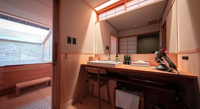 Ryokan Yakakutei