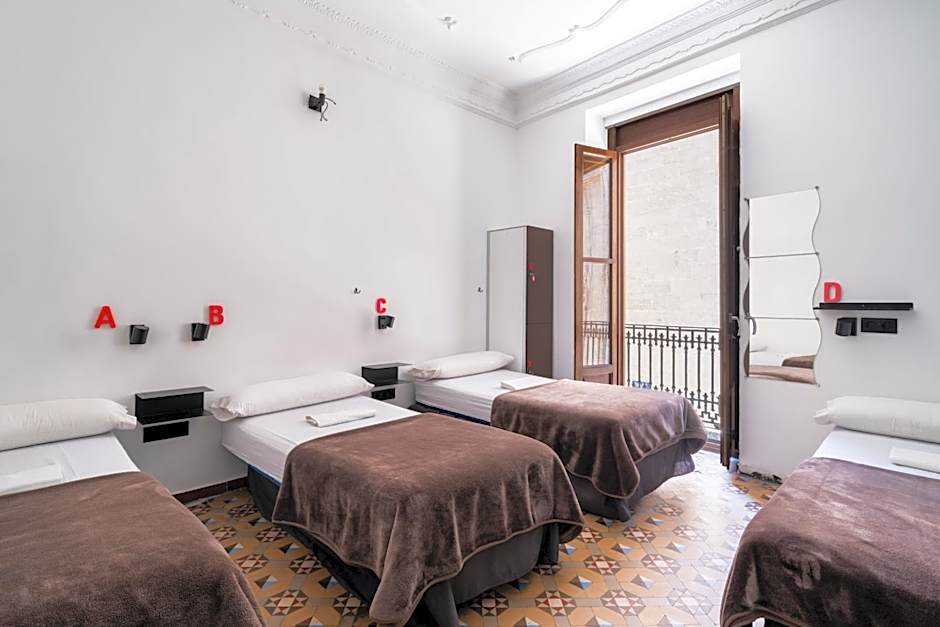 Home Youth Hostel by Feetup Hostels