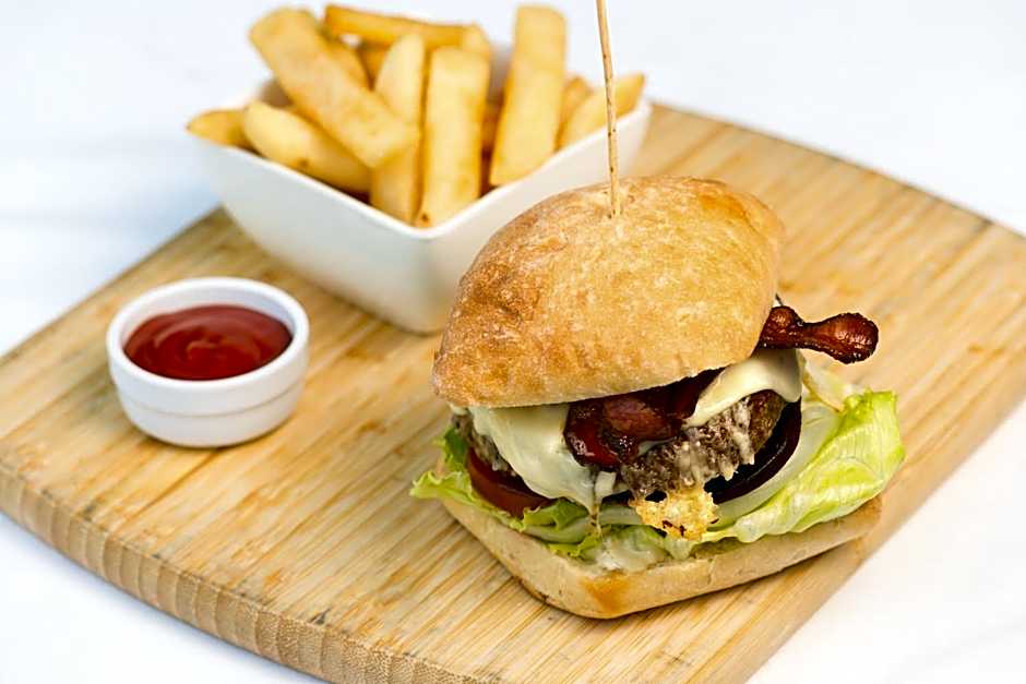 Discovery Settlers Hotel