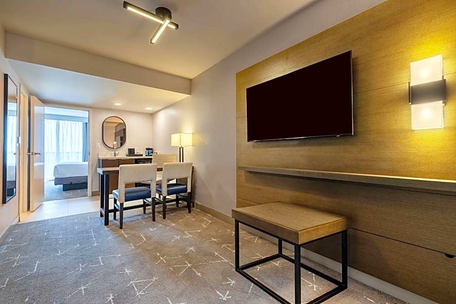 Embassy Suites By Hilton Hotel Tulsa-I-44