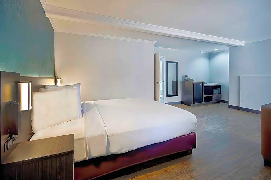 Studio 6 Suites Lawndale, CA South Bay