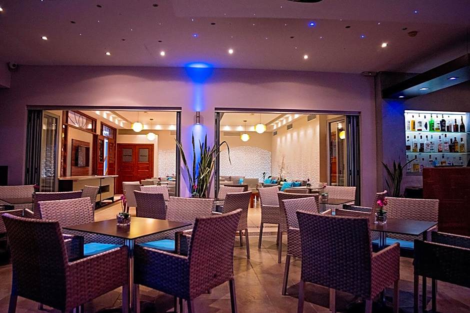 Pyramos Hotel