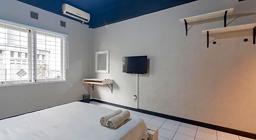 RedDoorz near Exit Toll Pasteur 5