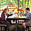 Riverhouse Lodge