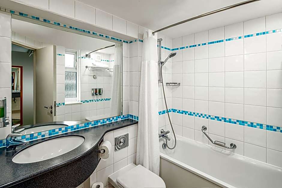 Holiday Inn Basingstoke By IHG