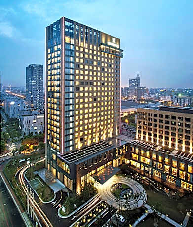 Renaissance by Marriott Shanghai Caohejing Hotel