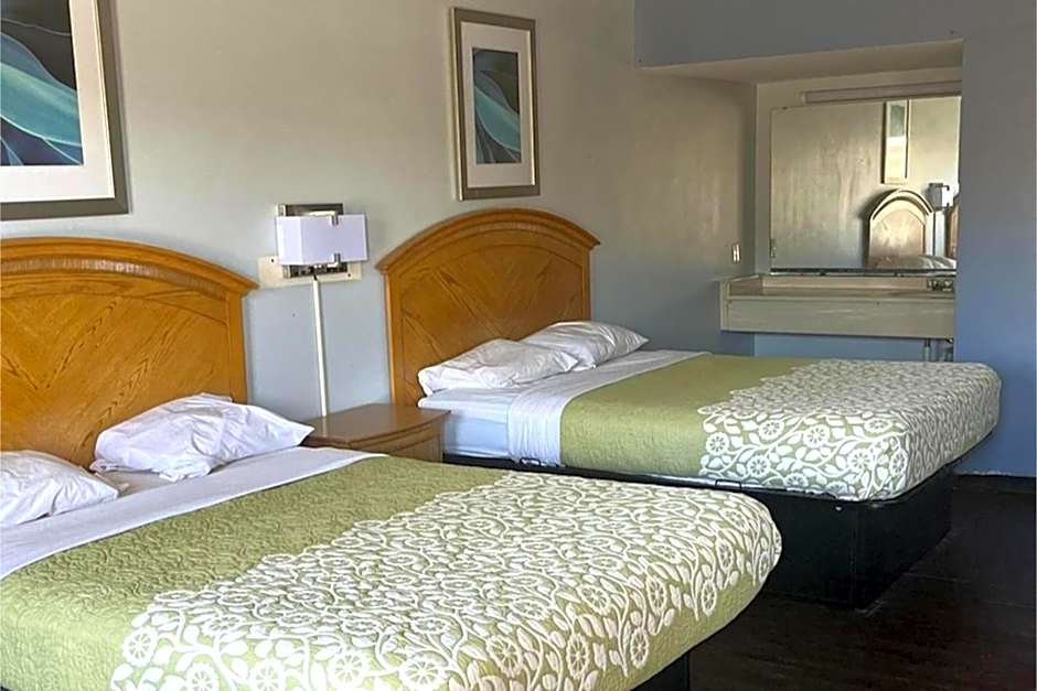 Scottish Inns & Suites Bay City, TX