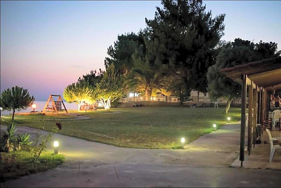 On the wave studios Spitakia sto kyma