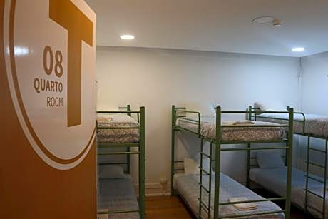 Bunk Bed in Mixed Dormitory Room (8 adults)
