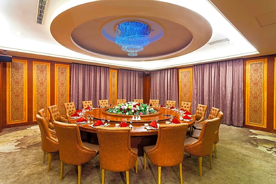 Golden Tulip - Aesthetics