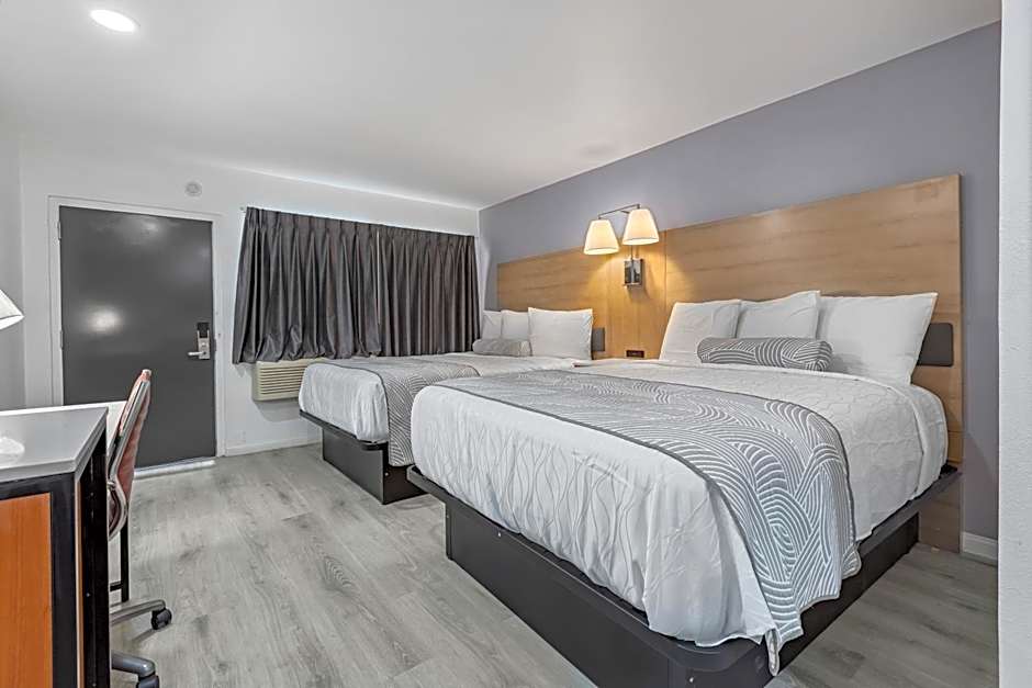 Inland Inn & Suites