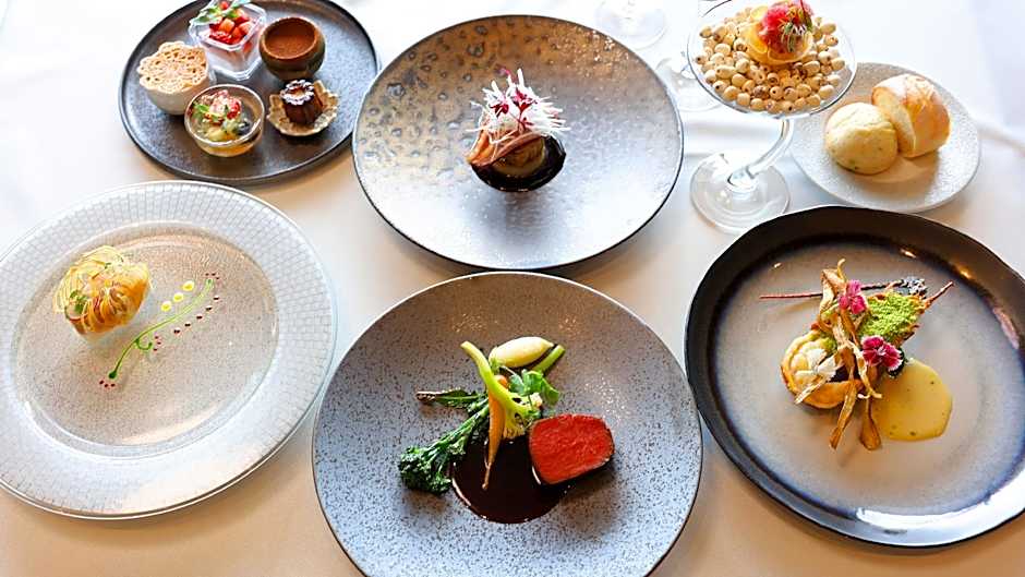 the salon izukogen Hotels & Resort