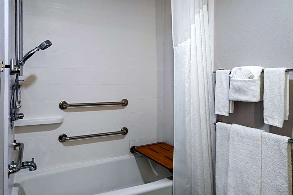 Holiday Inn Express Hotel & Suites Midwest City By IHG