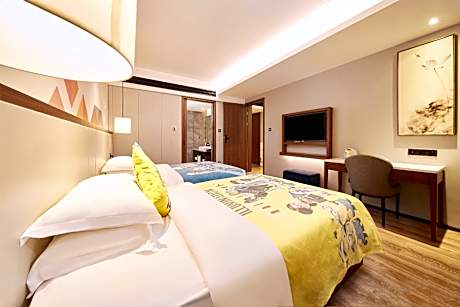 Dossen - Deluxe Family Room