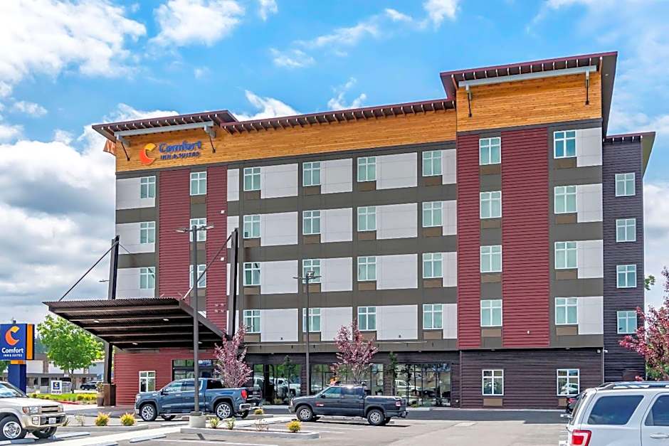 Photo 1 of 32 of Comfort Inn & Suites Lakewood by JBLM