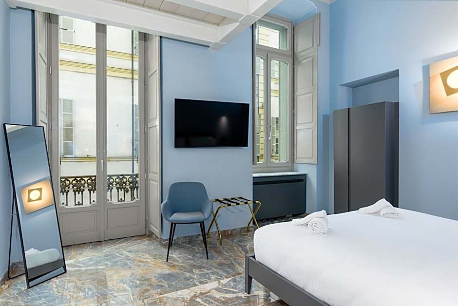 Q71 TIMELESS SUITES