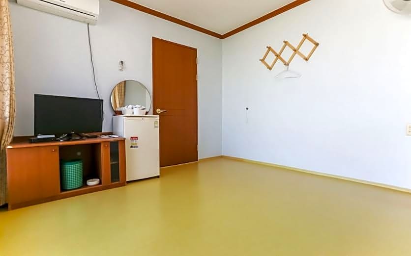 Naksan Clover Condotel