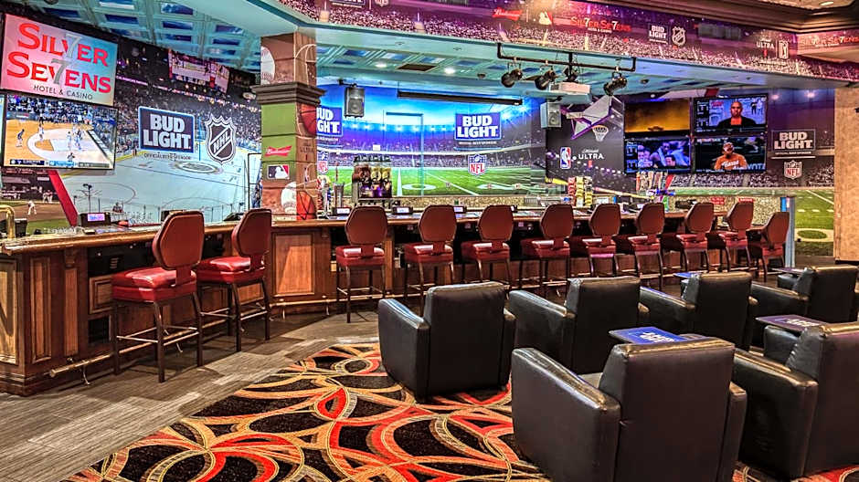 Silver Sevens Hotel & Casino