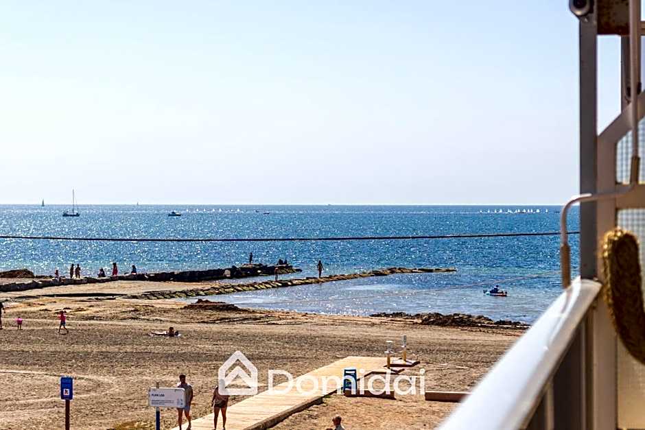 Apartamento a pie de playa by Domidai