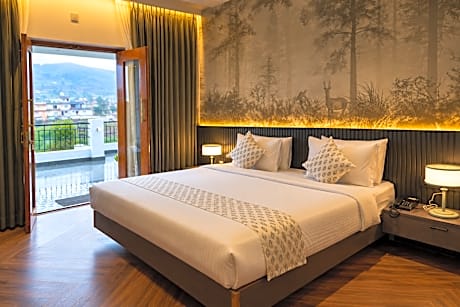 Executive 2BHK Mountain View