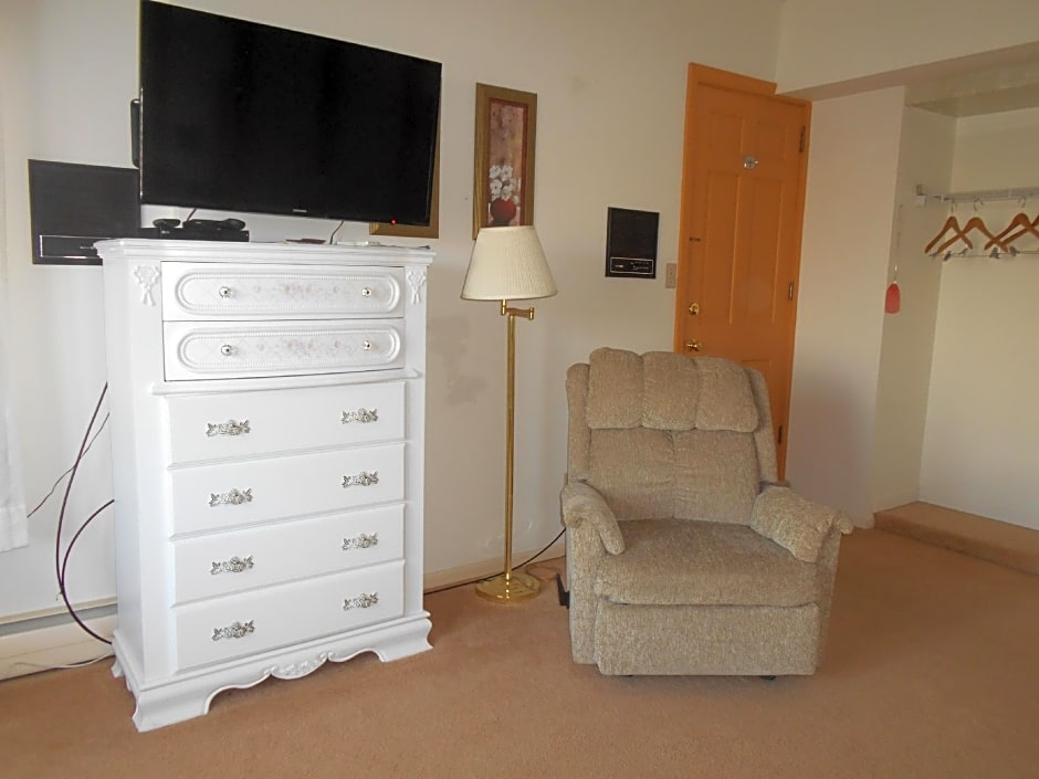 West Ridge Bed and Breakfast, LLC