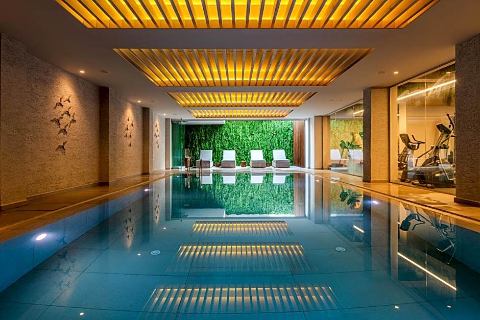 Nelia Beach Hotel & Spa