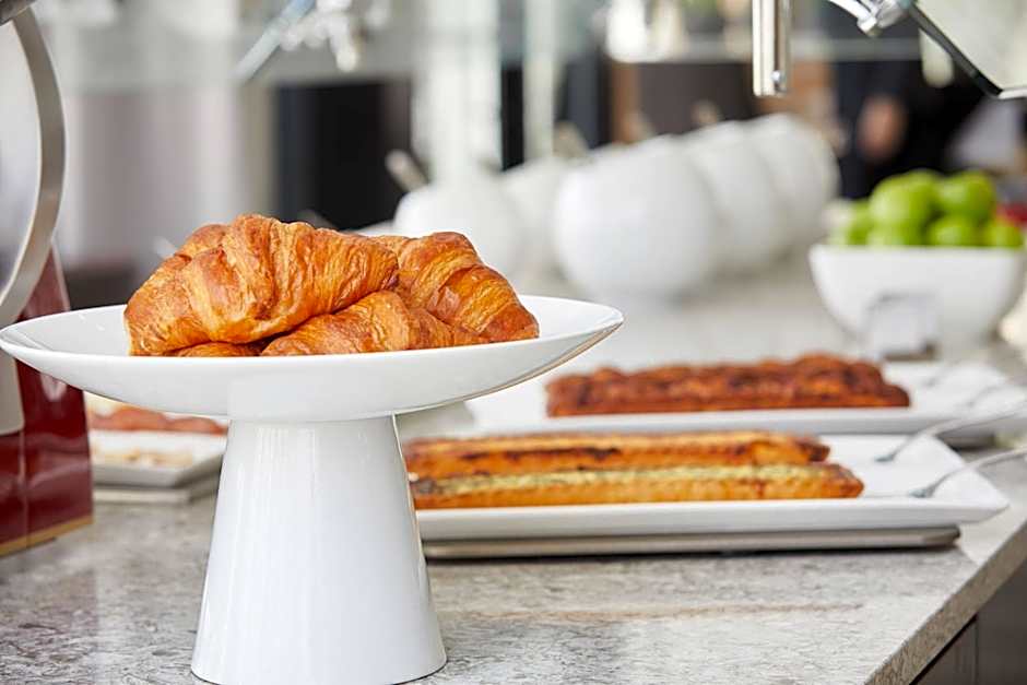 AC Hotel by Marriott Bloomington Mall of America