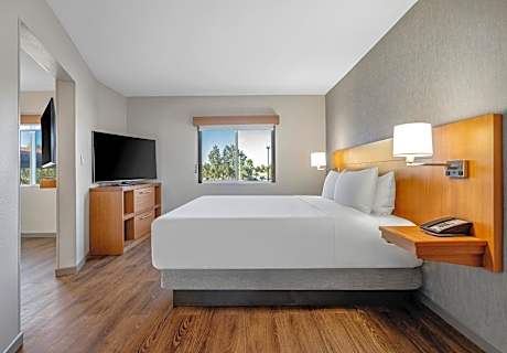 King Room with Sofa Bed and Accessible Tub - Disability Access